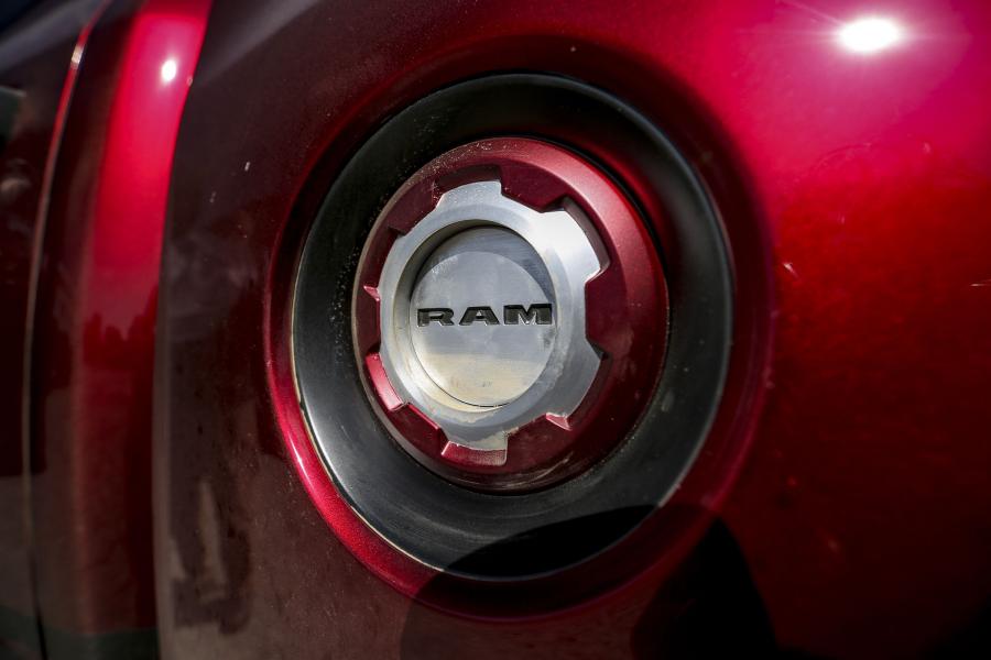 Детали экстерьера Dodge Ram Rebel TRX Concept 2016 года  (фото 23 из 24)